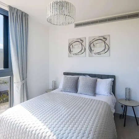 Villa Almaria Alm28 *